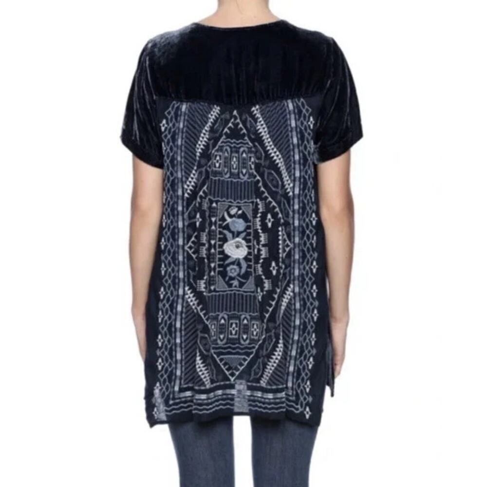 Johnny Was Taylor Embroidered Tunic Top Blue Velvet Silk Blend Size Small